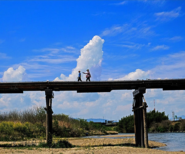 流れ橋