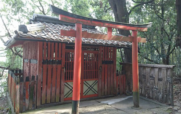 泥松稲荷神社